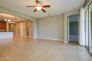 002-photo-living-room-9013905