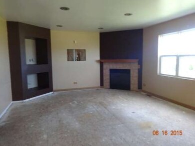 4036 Lakeview Dr, Country Club Hills, IL 60478 - photo 6