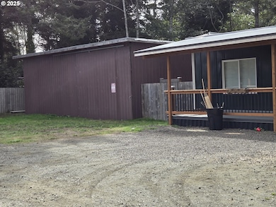 63556 N Jade Rd, Coos Bay, OR 97420 - photo 5