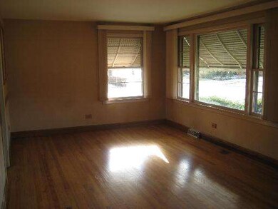 9944 Agatite Ct, Schiller Park, IL 60176 - photo 2