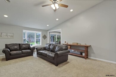 6596 Mcleod Ln NE, Keizer, OR 97303 - photo 3