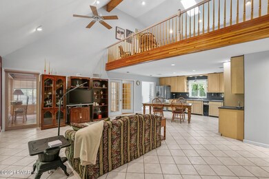 118 Marigold Ln, Milford, PA 18337 - photo 5