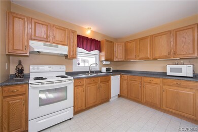 8806 Gunsight Ln, North Chesterfield, VA 23237 - photo 7