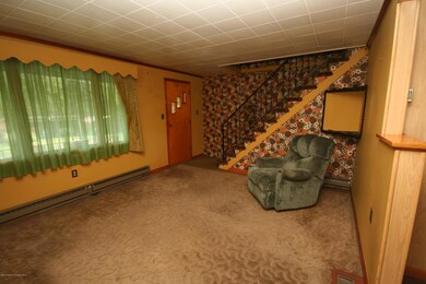 8 Railroad St, Archbald, PA 18403 - photo 4