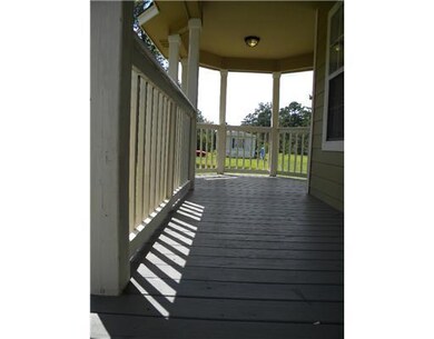 Photo. Large Front porch