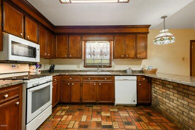 haley kitchen2
