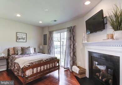 3023 Chinkapin Oak Ln unit 333, Woodbridge, VA 22191 - photo 5