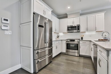 175 North Ave unit 215, Wakefield, MA 01880 - photo 3