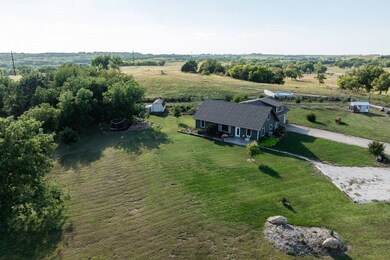 14043 K47 Hwy, Fredonia, KS 66736 - photo 6