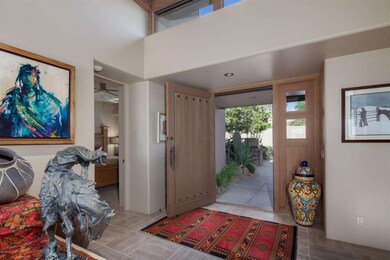 005_Entry ~ Foyer