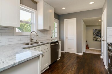 1550 Grenoble Rd, Columbus, OH 43221 - photo 6