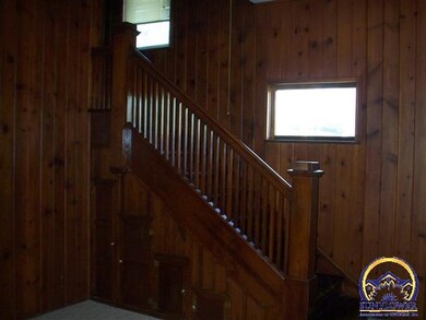 1901 SW Lane St, Topeka, KS 66604 - photo 4