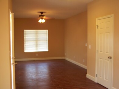 2025 Sharp St, Chattanooga, TN 37404 - photo 3