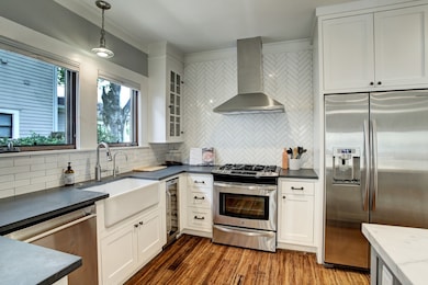 946 Merrill St, Houston, TX 77009 - photo 3