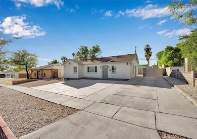 1616 Chapman Dr, Las Vegas, NV 89104 - photo 3