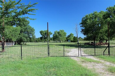 150 Park View Ct, Springtown, TX 76082 - photo 2