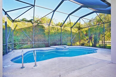 Private Screened in Pool!