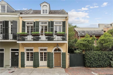 532 Governor Nicholls provides an impeccably restored Creole townhouse