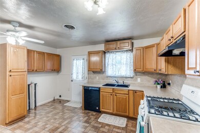 405 Harmon Rd, Hurst, TX 76053 - photo 7