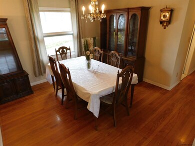 22 Drawbridge Dr, Albany, NY 12203 - photo 5