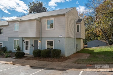 1908 Harvest Ln, Charlotte, NC 28210 - photo 2