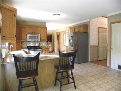 48 Clearwater Cir, Ludlow, MA 01056 - photo 5