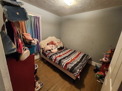 646 E 8th St, Erie, PA 16503 - photo 7