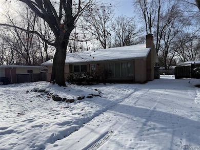 29863 Fall River Rd, Southfield, MI 48076 - photo 2