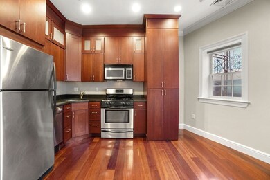 137 Salem St unit 4, Boston, MA 02113 - photo 3