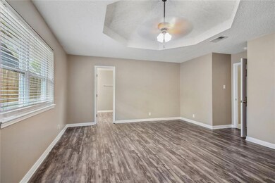 LARGE Primary BR w/tray ceiling