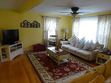 89 Catalpa Ave, Riverside, RI 02915 - photo 3
