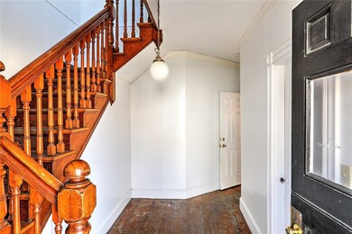 17 Cranston Ave, Newport, RI 02840 - photo 5