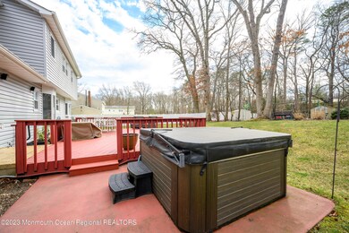 5 Lindsay Dr-Hot Tub