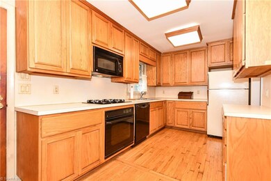 1610 W Meadowview Rd, Greensboro, NC 27403 - photo 6