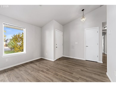 468 Merlee Cir, Eagle Point, OR 97524 - photo 3