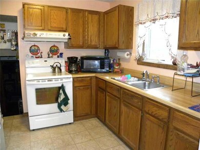 21 Dumas St, Lisbon, ME 04252 - photo 5