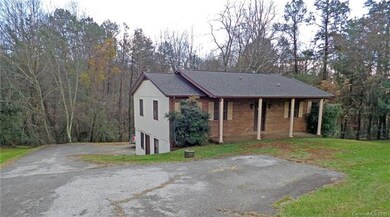 131 Kingswood Dr, Hendersonville, NC 28792 - photo 2