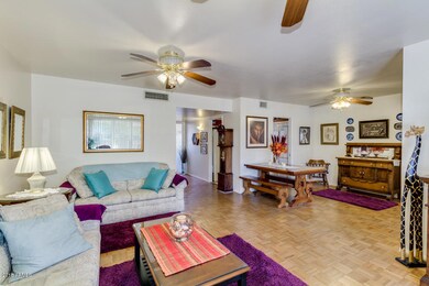 10338 W Caron Dr, Sun City, AZ 85351 - photo 5