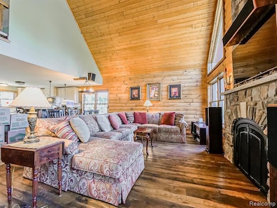 5175 Parview Dr, Village of Clarkston, MI 48346 - photo 4