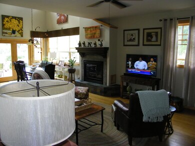 living area 2