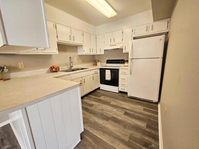 J127 Kitchen