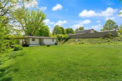 Enjoy your summer in the fenced in backyard!