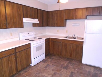 8 Sunset Dr unit C, Freeburg, IL 62243 - photo 6