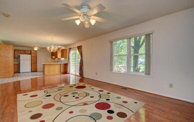 533 Coshocton Ave, Thornville, OH 43076 - photo 4