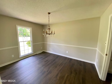 1050 Underwood Dr, Macon, GA 31210 - photo 4