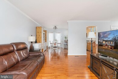 5710 Sailstone Ln, Woodbridge, VA 22193 - photo 4