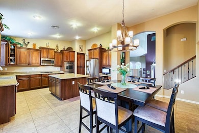 Eat-In Kitchen