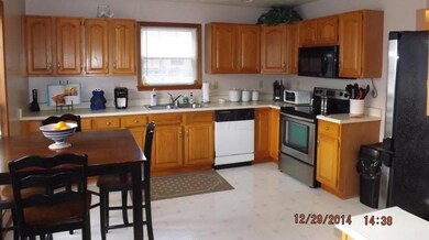 2850 Kitchen 1_crop
