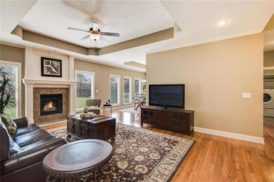 113 Wenonga Cir, Raymore, MO 64083 - photo 5