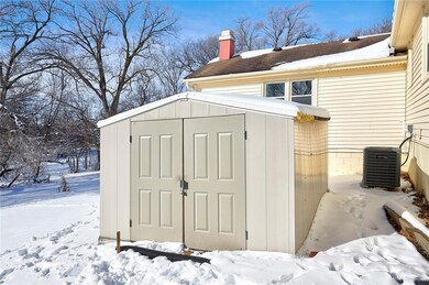 4306 SE 2nd St, Des Moines, IA 50315 - photo 5